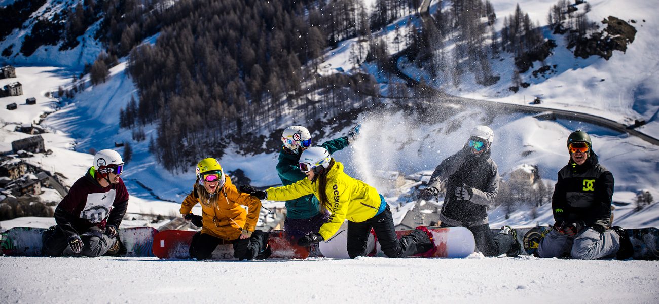 Gruppi_Mottolino_box_1300x600 Tanto divertimento in gruppo sulle piste della ski area Mottolino a Livigno